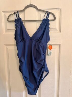 BRAND NEW NEVER WORN maternity swimsuit, size large